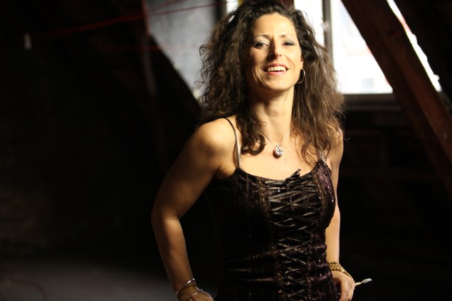 Pressefoto_2_Caroline_Thon_Foto_by_Beatpics